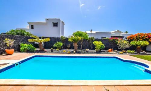 216 - Villa Helena By Villas Now Ltd