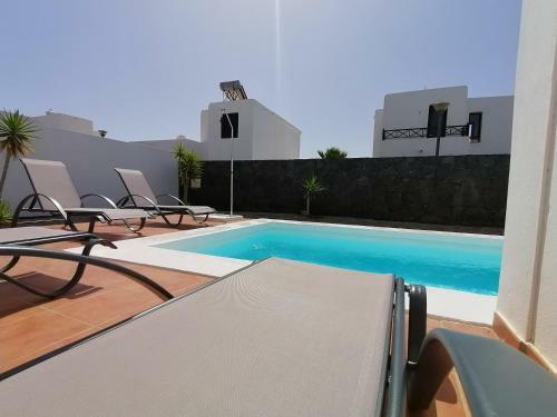 Villa Bolboreta With Private Pool