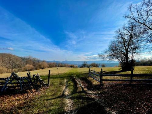 Hotel Legat Kuca Za Odmor