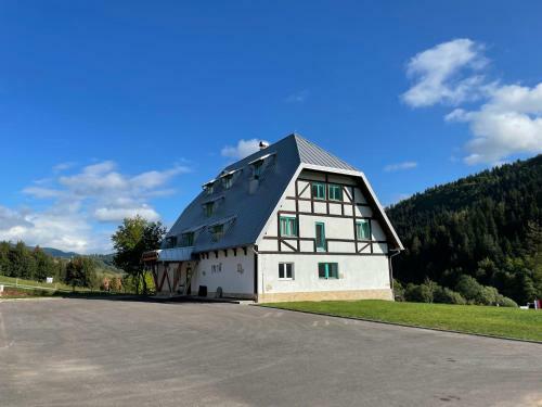 Hotel Legat Kuca Za Odmor