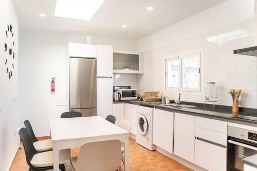 3 Bedroom Villa Pool Short Walk From Papagayo Beach