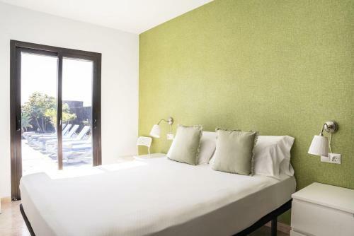 3 Bedroom Villa Pool Short Walk From Papagayo Beach
