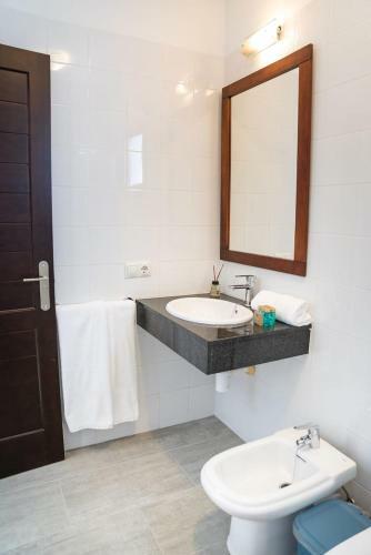3 Bedroom Villa Pool Short Walk From Papagayo Beach