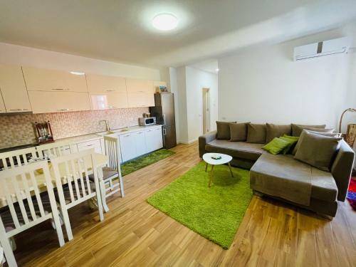 Apartamento Extra Home, Gjuhadol