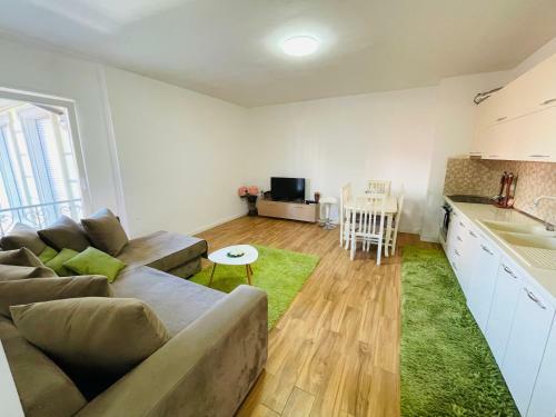 Apartamento Extra Home, Gjuhadol