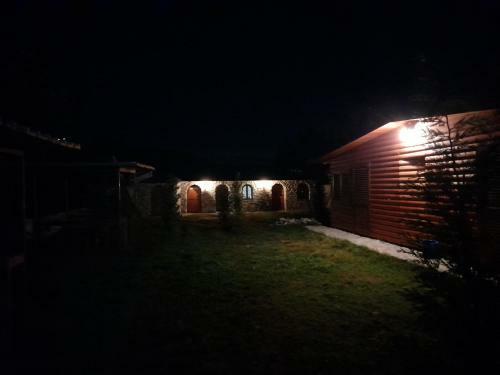 Windmill Shkodra Gesthouse Camping & Grill