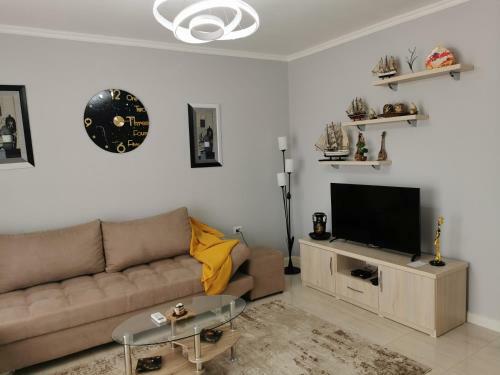Cozy Apartment 1