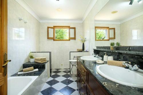 New! Villa Orquidea - Walking Distance To Pollen�a Village