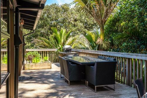 Treetops - Forest Retreat- Near Onetangi Beach