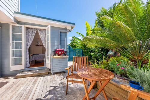 Large Renovated Opononi Beach House