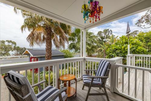 Large Renovated Opononi Beach House