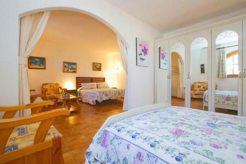 Villa Rondas With Sea View And Jacuzzi