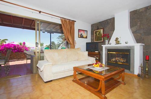 Villa Rondas With Sea View And Jacuzzi