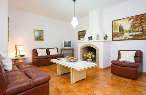 Villa Rondas With Sea View And Jacuzzi