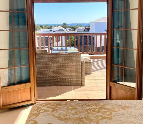 Luxury 4-bedroom Villa With Heated Pool + Sea View