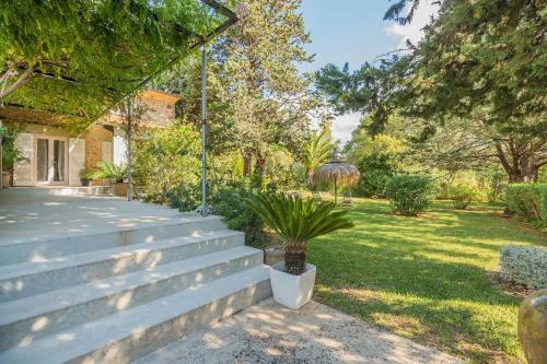 Villa In Ternelles, Pollen�a (hort Petit)