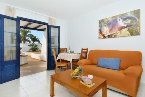 Impeccable 2-bed Apartment No 2 In Playa Blanca