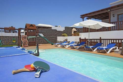 Villa Bandera With Private Heated Pool And Childrens Play Area