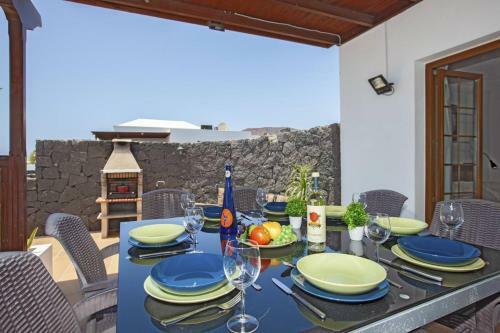 Villa Bandera With Private Heated Pool And Childrens Play Area