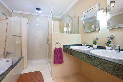 Villa Bandera With Private Heated Pool And Childrens Play Area