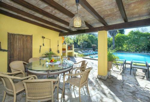 Villa Can Brullet Rustic Stay