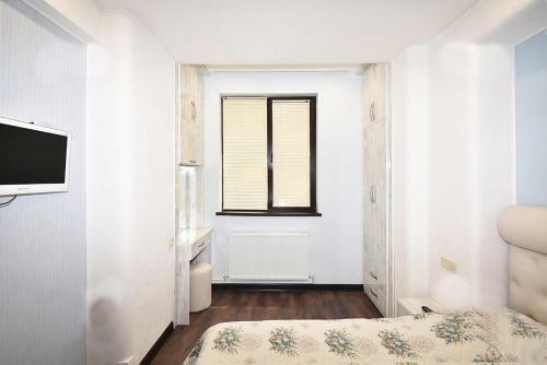 Luxury Apartment In Republic Square