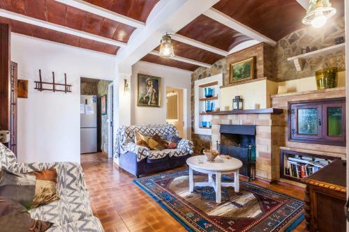 Villa Fullos