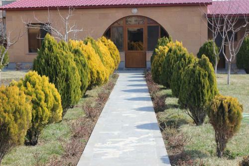 Luxury Villa With The Best Garden & Tours