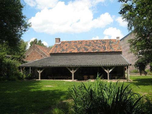 Lovely Farmhouse In Baexem Near Forest