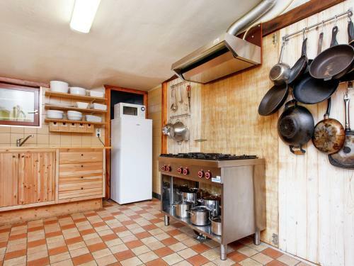 Lovely Farmhouse In Baexem Near Forest