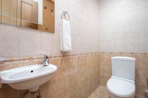 Central Yerevan 3 Bedrooms Premium Apartment Small Center
