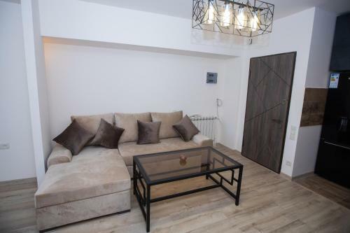 Loft Apartment Near Republic Square