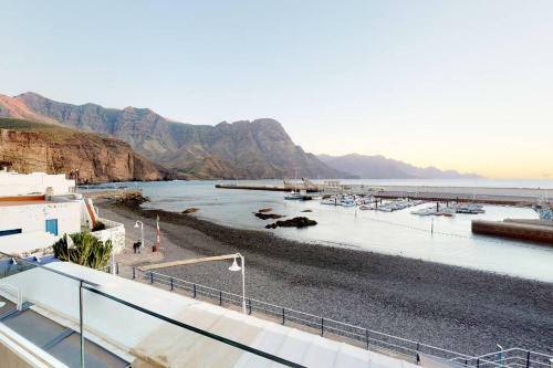 Ocean Views & Rooftop Jacuzzi In Agaete