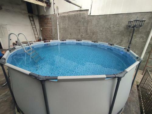 Hostal Flora's Guest House