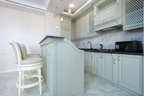 Center Yerevan 1 Bedroom Gorgeous Apartment,small Center