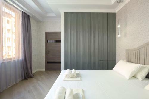 Center Yerevan 1 Bedroom Gorgeous Apartment,small Center