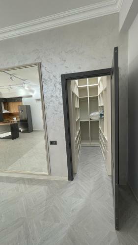 Andranik's City Center Apartment