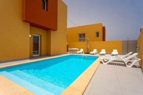 Mariposas Home Pool