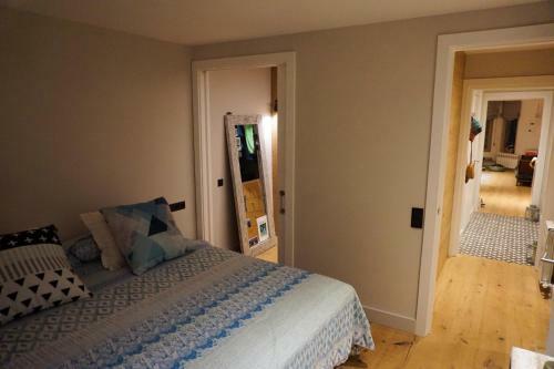 Apartamento Piso Acogedor Y Moderno Con Garage En Puigcerda Centro