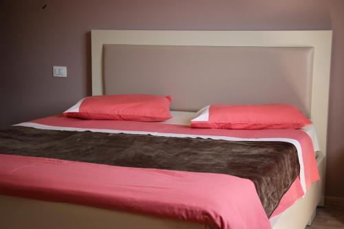 Hotel Veal