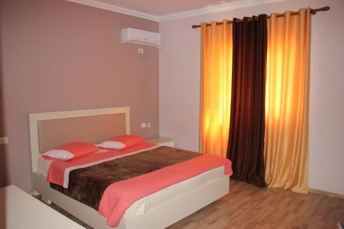 Hotel Veal