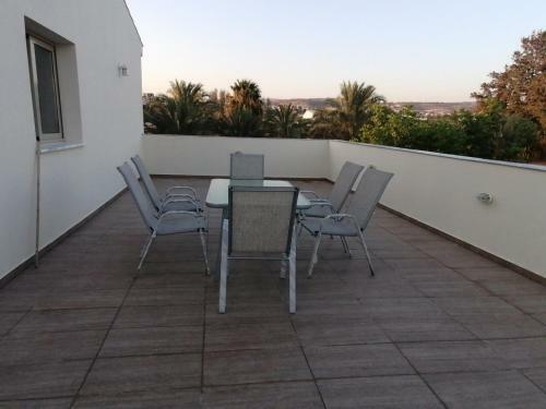 New Modern 4 Bed Villa Near Beach In Paphos
