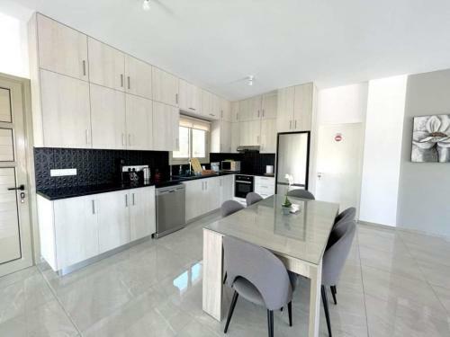 New Modern 4 Bed Villa Near Beach In Paphos