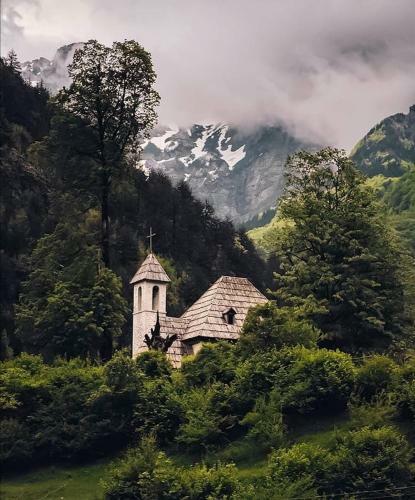Bed & Breakfast Bujtina Tinari Theth