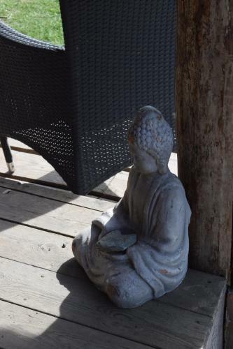 La Cabane Au Bord De L'eau - Logement Insolite