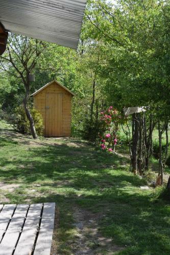 La Cabane Au Bord De L'eau - Logement Insolite