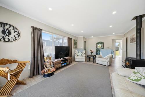 Hunia Haven - Himatangi Beach Holiday Home
