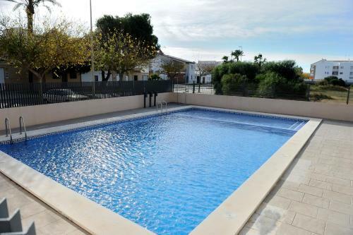 Apartamento Amplio. Vistas A La Playa