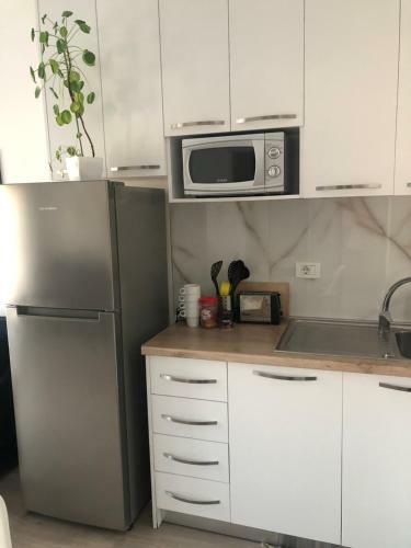 Rovena's Apartment - Free Parking