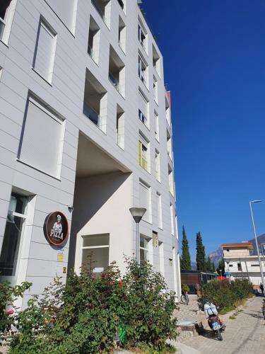 Rovena's Apartment - Free Parking